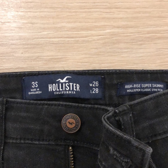 Hollister high waisted jeans - Picture 5 of 11
